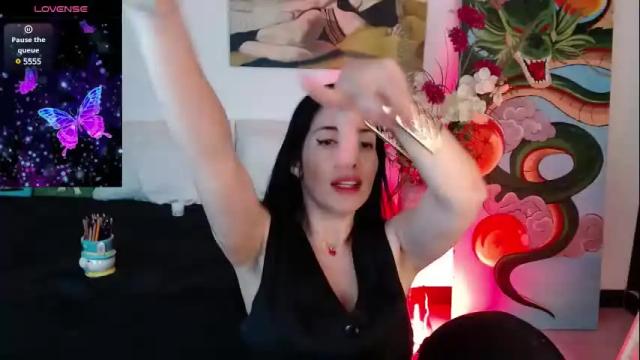 Image 2 of alma_art_ Stream on Chaturbate on 17 days ago