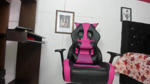 Image 12 of alma_crow Stream on Chaturbate on 25 months ago