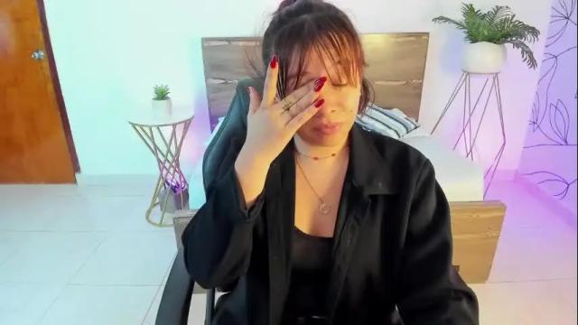 Image 4 of alma_fenix Stream on Chaturbate on 14 days ago