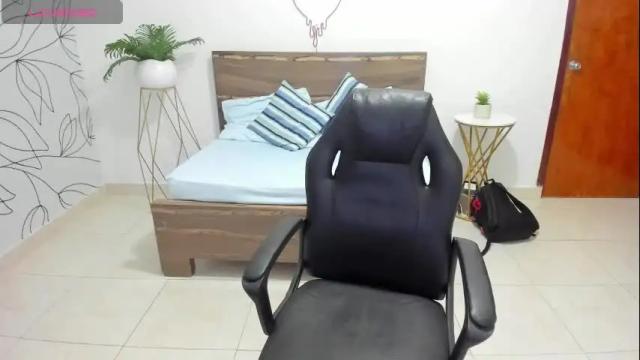 Image 2 of alma_fenix Stream on Chaturbate on 12 days ago