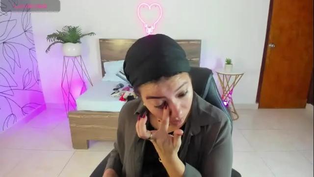 Image 6 of alma_fenix Stream on Chaturbate on 12 days ago