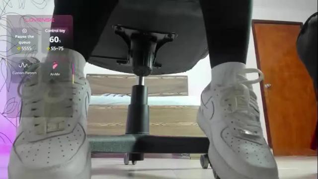 Image 11 of alma_fenix Stream on Chaturbate on 7 days ago