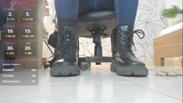 Image 2 of alma_fenix Stream on Chaturbate on 1 month ago