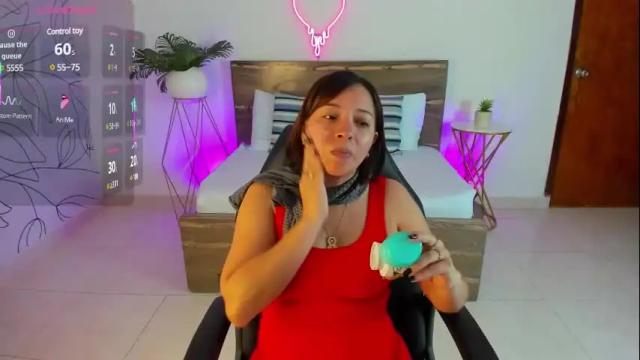 Image 11 of alma_fenix Stream on Chaturbate on 1 month ago