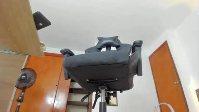 Image 6 of alma_fenix Stream on Chaturbate on 25 days ago