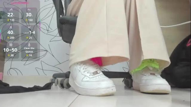 Image 4 of alma_fenix Stream on Chaturbate on 16 days ago