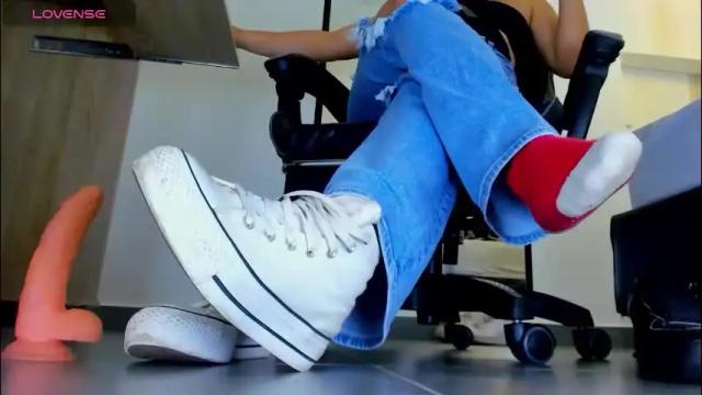 Image 3 of alma_fenix Stream on Chaturbate on 1 month ago