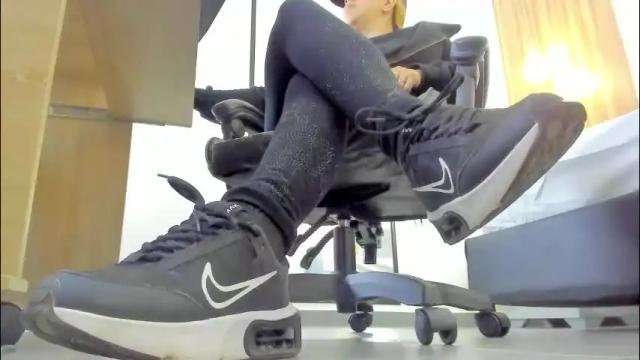 Image 7 of alma_fenix Stream on Chaturbate on 1 month ago