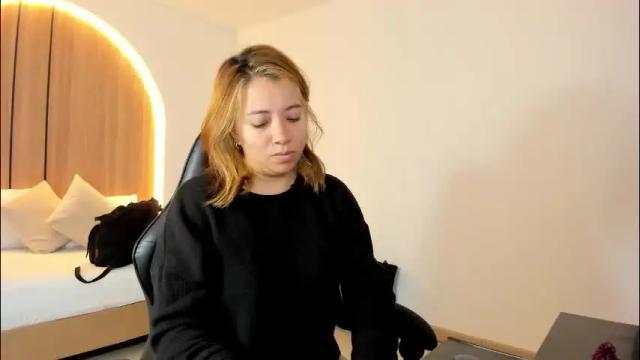 Image 3 of alma_fenix Stream on Chaturbate on 25 days ago