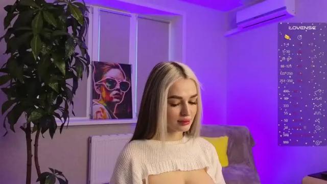 Image 7 of alma_gray Stream on Chaturbate on 18 months ago