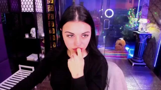 Image 11 of alma_pearl Stream on Chaturbate on 12 months ago