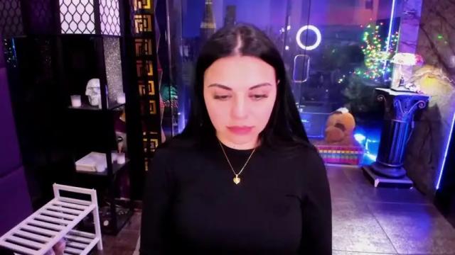 Image 4 of alma_pearl Stream on Chaturbate on 12 months ago