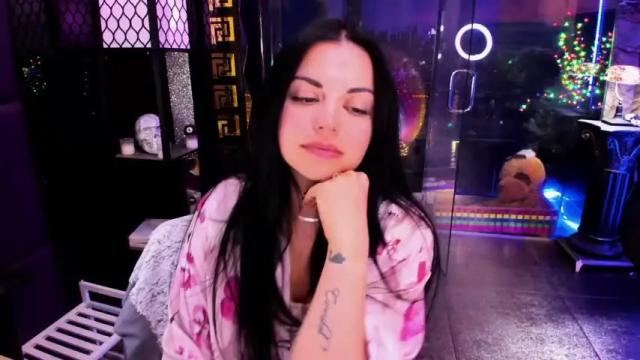 Image 10 of alma_pearl Stream on Chaturbate on 1 month ago