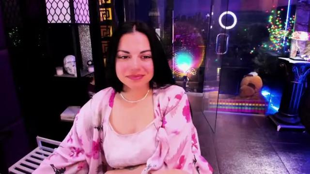 Image 2 of alma_pearl Stream on Chaturbate on 1 month ago