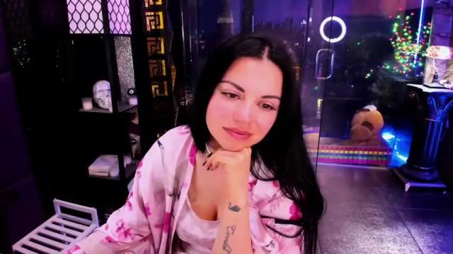 Image 3 of alma_pearl Stream on Chaturbate on 1 month ago