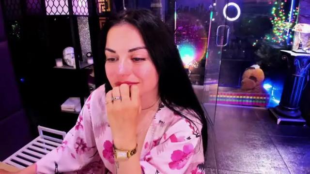 Image 3 of alma_pearl Stream on Chaturbate on 26 days ago