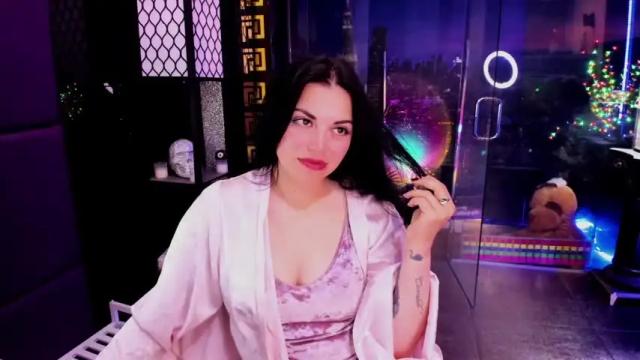 Image 3 of alma_pearl Stream on Chaturbate on 24 days ago