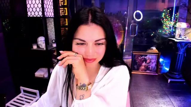 Image 3 of alma_pearl Stream on Chaturbate on 18 days ago