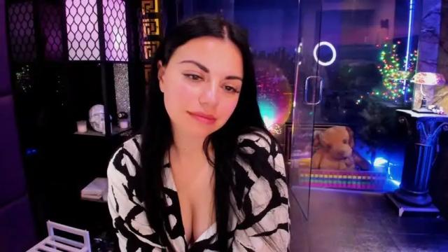 Image 7 of alma_pearl Stream on Chaturbate on 1 month ago