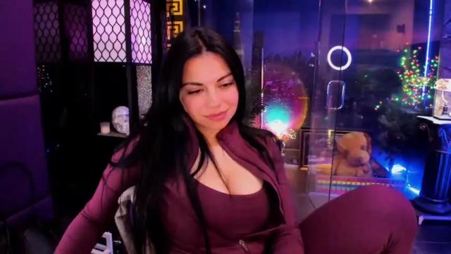 Image 8 of alma_pearl Stream on Chaturbate on 1 month ago