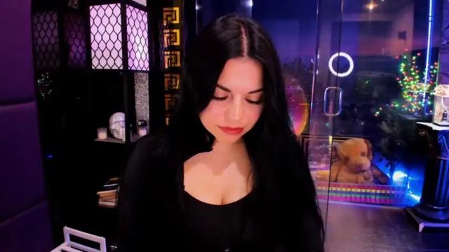 Image 3 of alma_pearl Stream on Chaturbate on 1 month ago