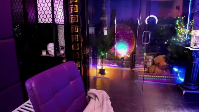 Image 3 of alma_pearl Stream on Chaturbate on 1 month ago