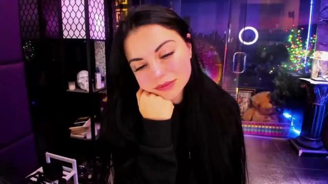 Image 7 of alma_pearl Stream on Chaturbate on 13 days ago