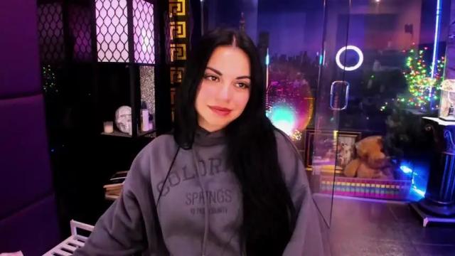 Image 3 of alma_pearl Stream on Chaturbate on 12 days ago