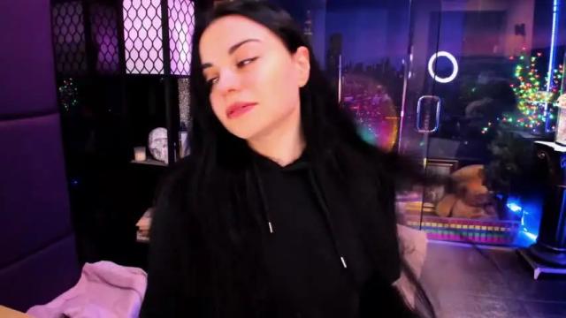 Image 4 of alma_pearl Stream on Chaturbate on 1 month ago