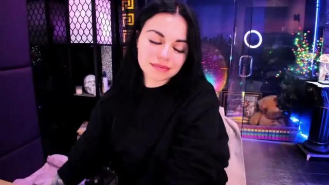 Image 6 of alma_pearl Stream on Chaturbate on 1 month ago