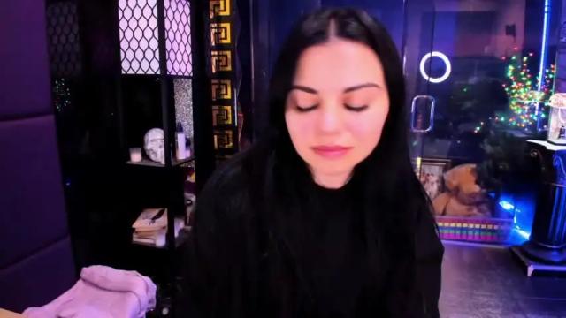 Image 8 of alma_pearl Stream on Chaturbate on 1 month ago