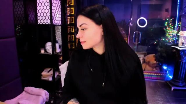 Image 3 of alma_pearl Stream on Chaturbate on 1 month ago