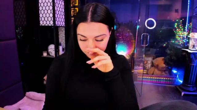 Image 4 of alma_pearl Stream on Chaturbate on 1 month ago