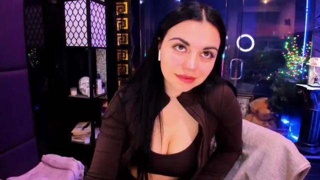 Image 4 of alma_pearl Stream on Chaturbate on 1 month ago