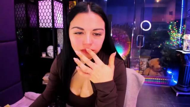 Image 8 of alma_pearl Stream on Chaturbate on 1 month ago