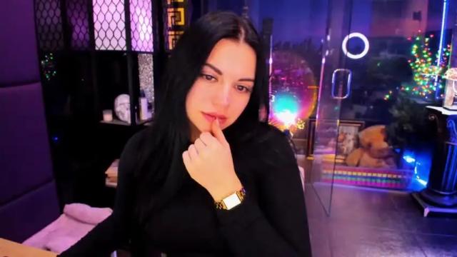 Image 2 of alma_pearl Stream on Chaturbate on 1 month ago