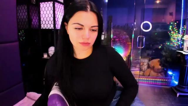 Image 4 of alma_pearl Stream on Chaturbate on 1 month ago