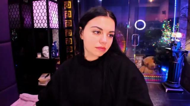 Image 2 of alma_pearl Stream on Chaturbate on 15 days ago