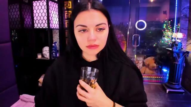 Image 4 of alma_pearl Stream on Chaturbate on 15 days ago