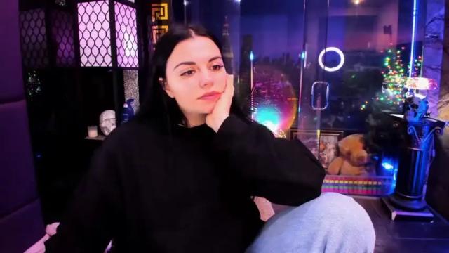 Image 8 of alma_pearl Stream on Chaturbate on 15 days ago