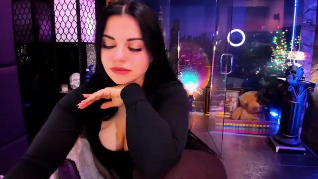 Image 2 of alma_pearl Stream on Chaturbate on 14 days ago