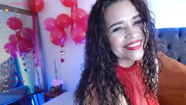 Image 4 of alma_sexyy Stream on Chaturbate on 16 months ago