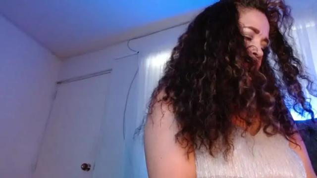 Image 7 of alma_sexyy Stream on Chaturbate on 13 months ago