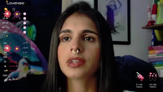 Image 6 of alma_sweet Stream on Chaturbate on 15 months ago