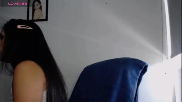 Image 3 of alma_sweet Stream on Chaturbate on 2 months ago