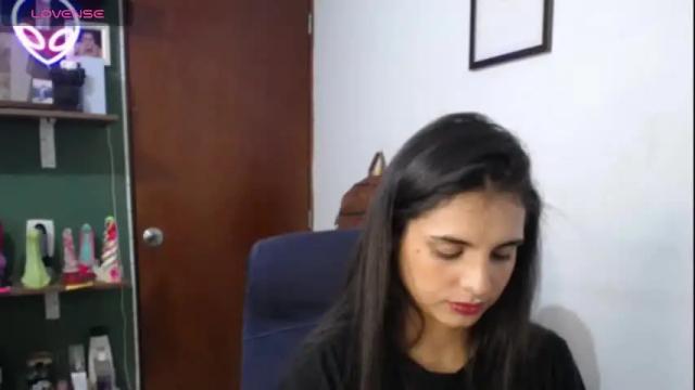 Image 8 of alma_sweet Stream on Chaturbate on 1 day ago