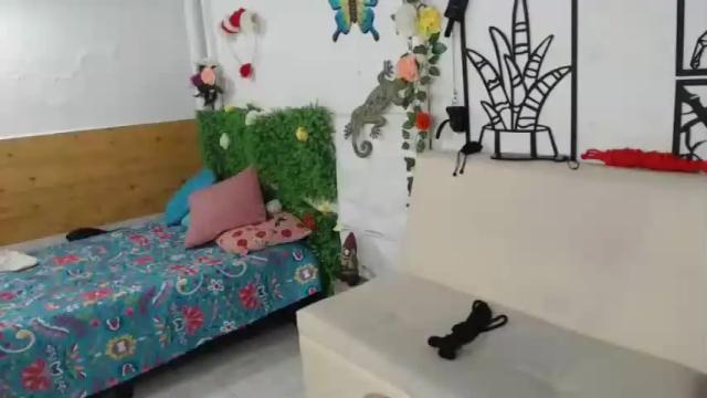 Image 4 of alma_y_maxii Stream on Chaturbate on 20 months ago