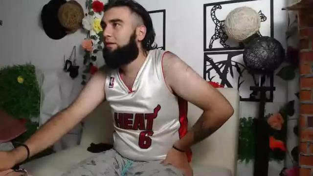 Image 2 of alma_y_maxii Stream on Chaturbate on 20 months ago