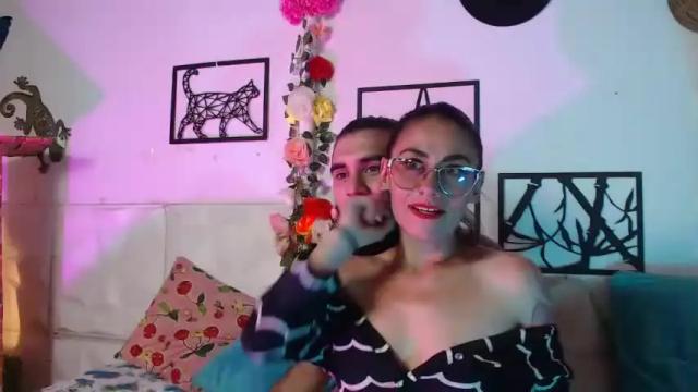 Image 8 of alma_y_maxii Stream on Chaturbate on 20 months ago