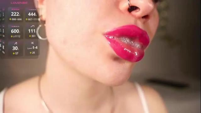 Image 3 of alma_yammy Stream on Chaturbate on 1 month ago
